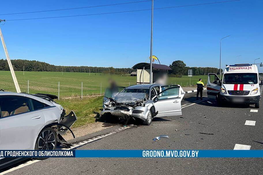 ДТП в Лидском районе — водитель предположительно уснул за рулем, погибла женщина