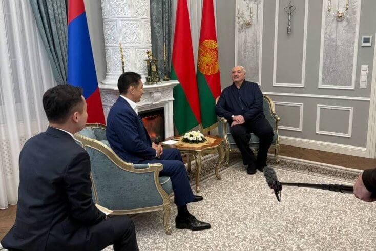 Лукашенко назвал "смешными" объемы взаимной торговли Беларуси и Монголии