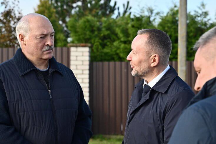 Лукашенко раскритиковал соседние страны ЕС за нежелание покупать в Беларуси дрова