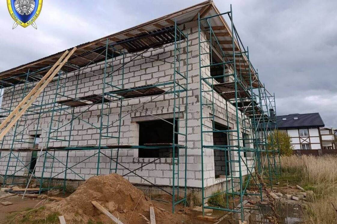 У Полацкім раёне рабочы зваліўся з шасціметровай вышыні, яго даставілі ў рэанімацыю