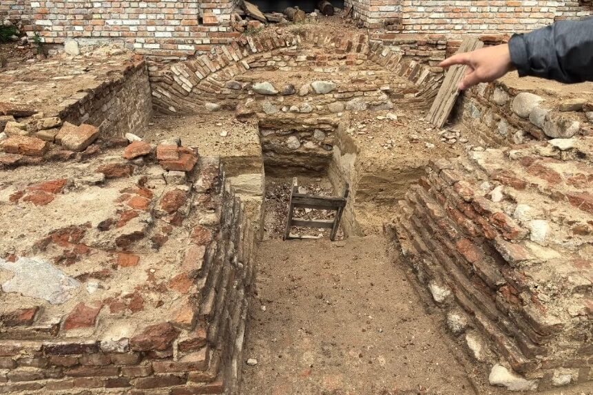 Ад невядомай капліцы да старажытнага посуду: што цяпер знаходзяць беларускія археолагі